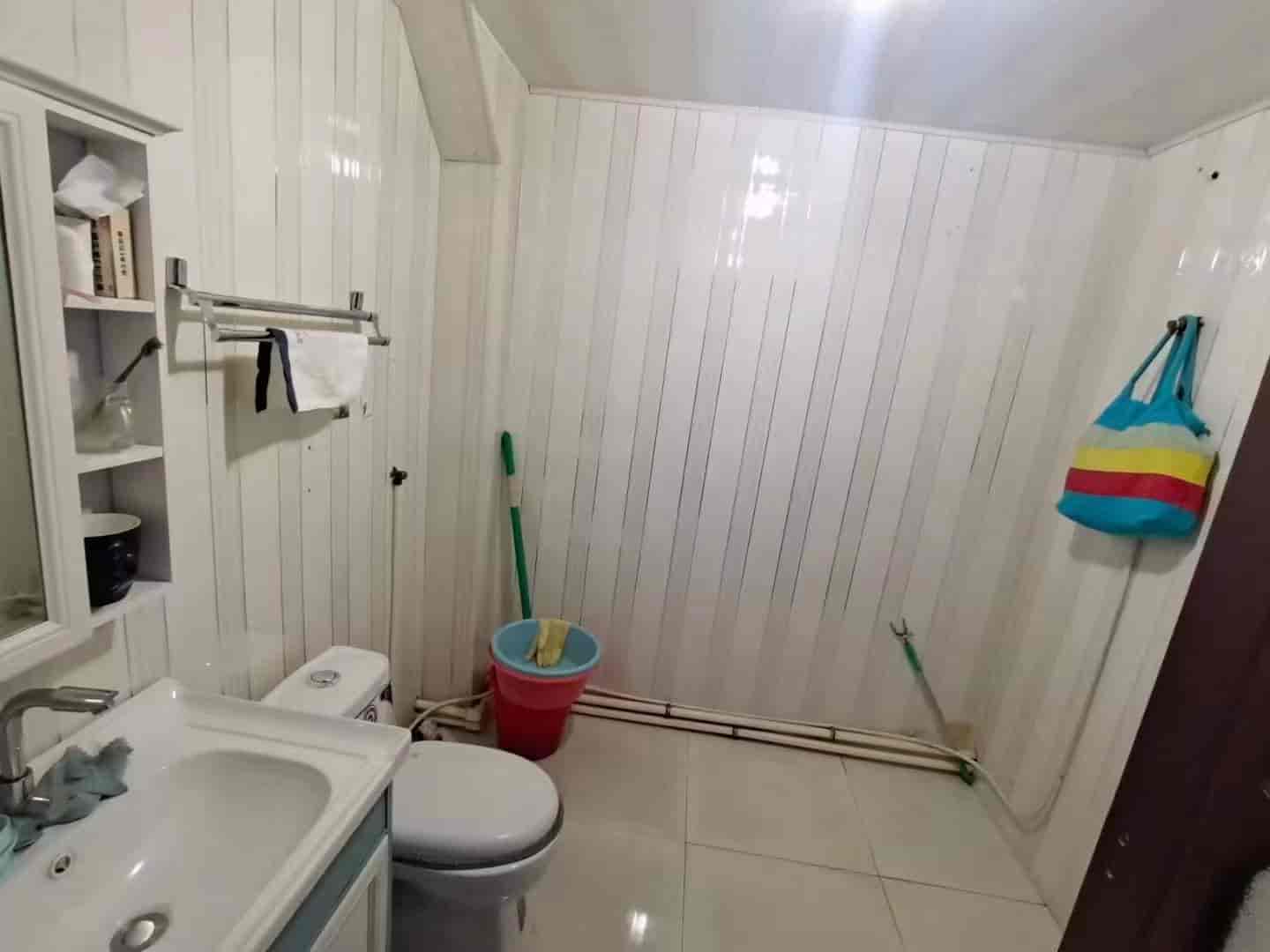 东方红二中附近学区房
