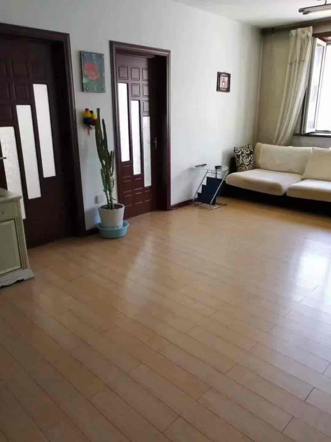 学区房48委空学籍 一中对面建安楼拐角房