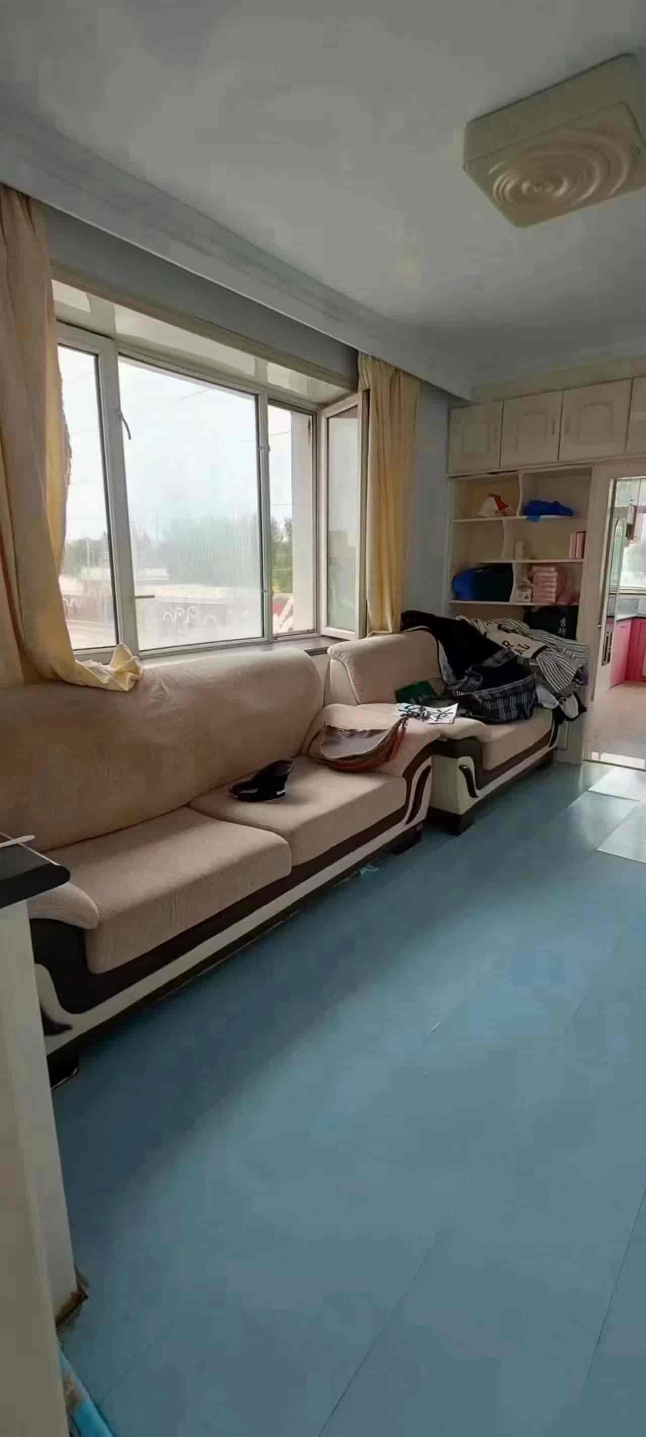 二中东方红学区，19委 昌盛小区5楼