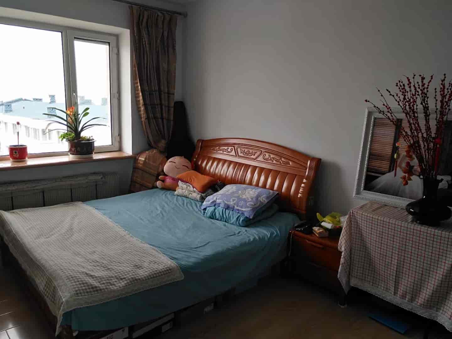 鹤岗市二十一中旁金广超市楼上六楼，房本47实际57平，学区房楼下第六幼儿园