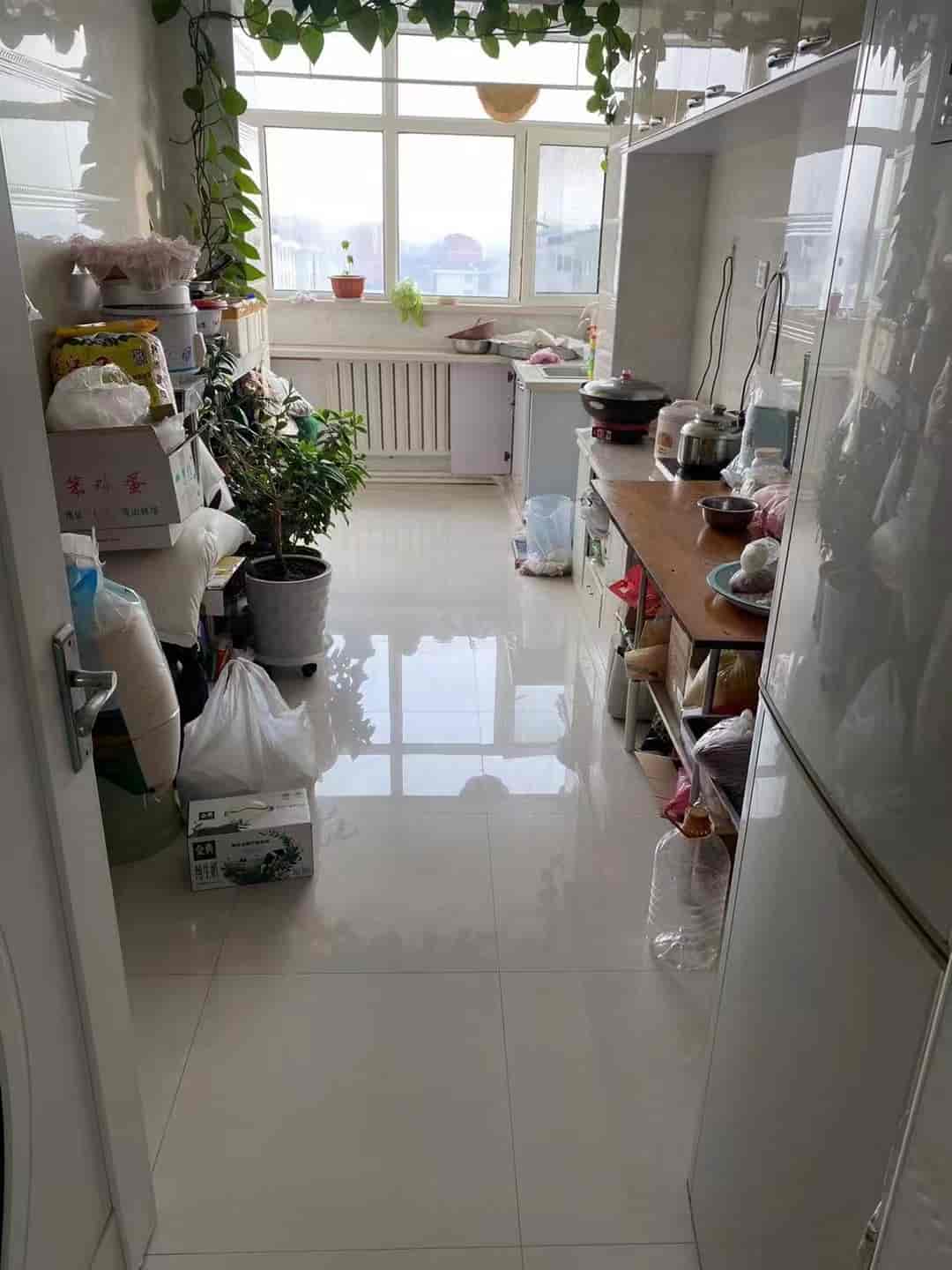 麓林山，消防队，三宝小区 3楼，74平，14.5万 家具家电全带，拎包入住