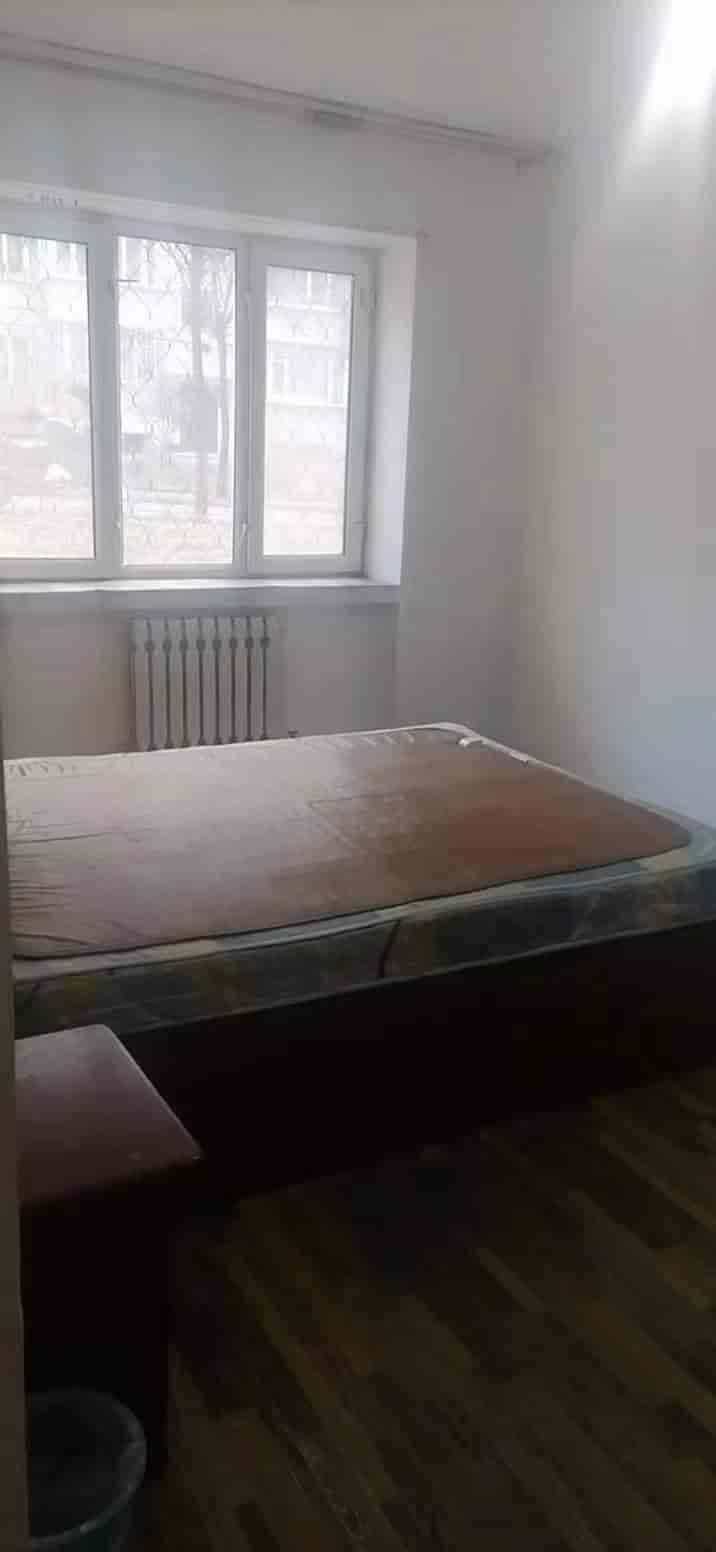 德政小区1楼63平