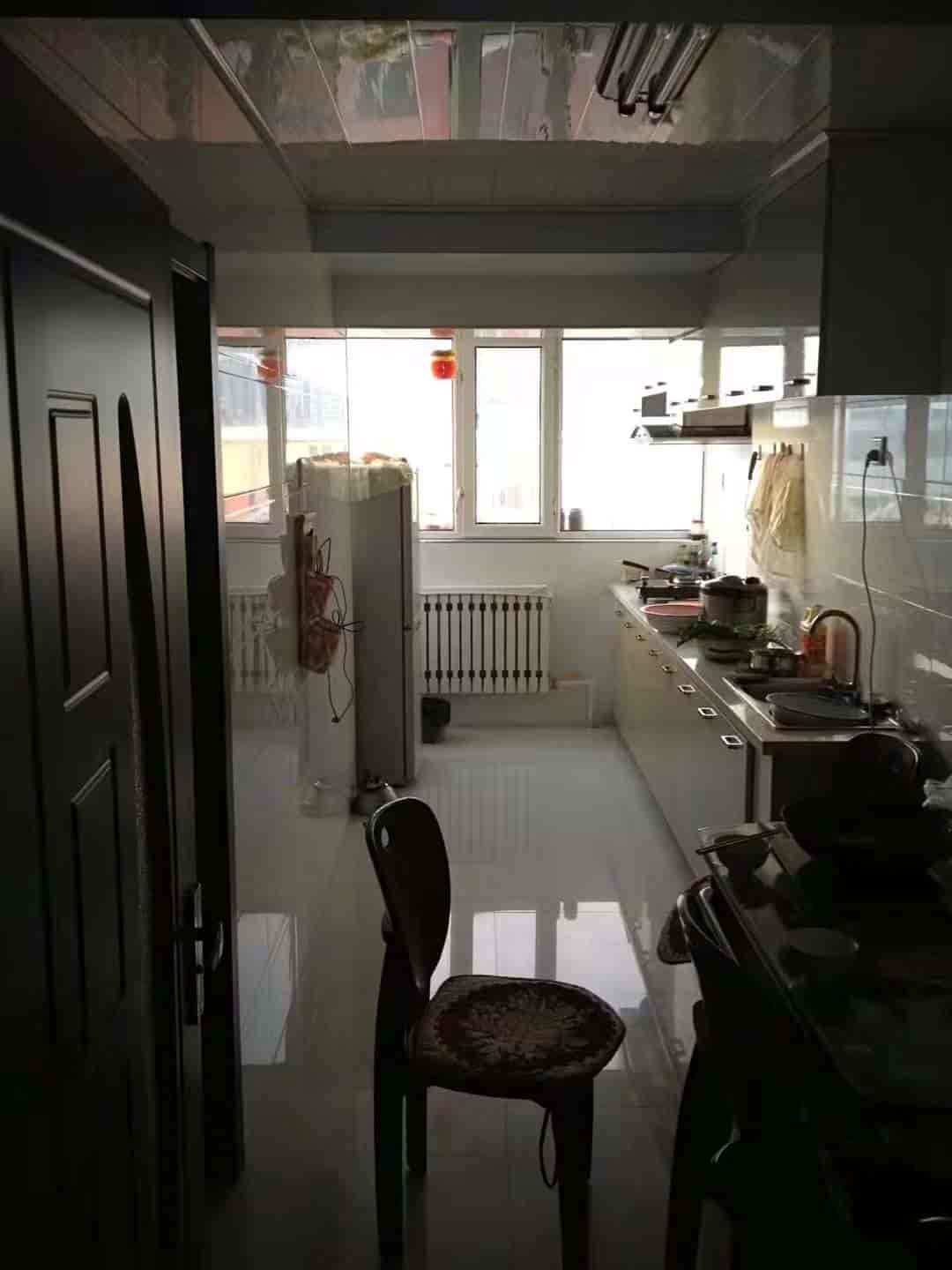 红旗小区7楼60平，现在3年级，售价6.5万