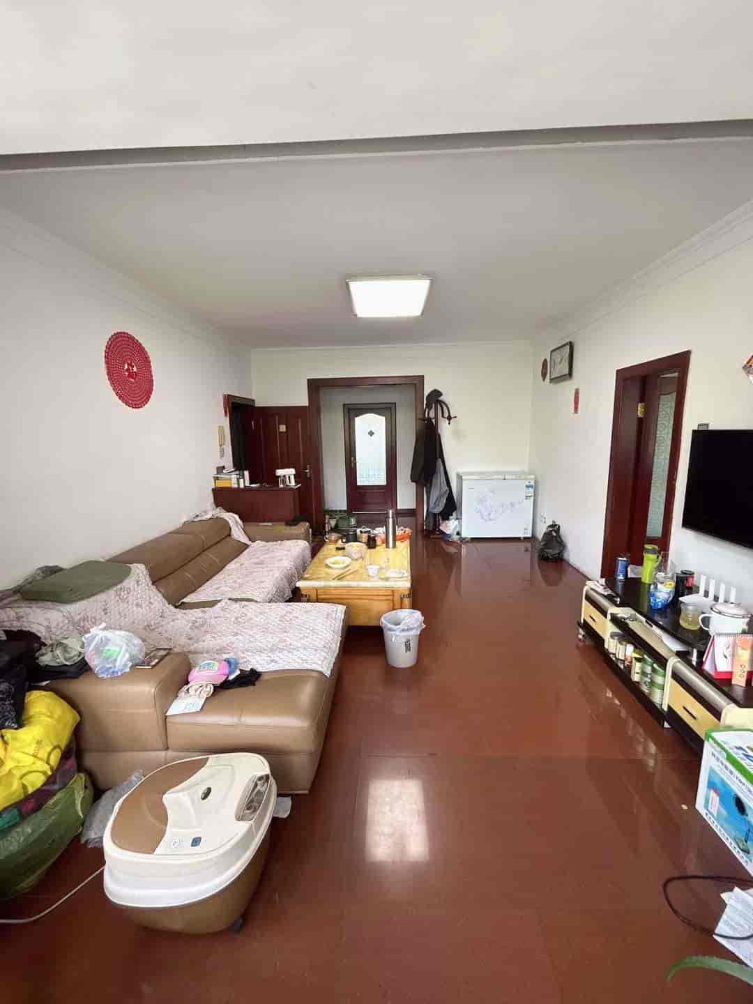 南山区环卫处3楼，98平，三室的