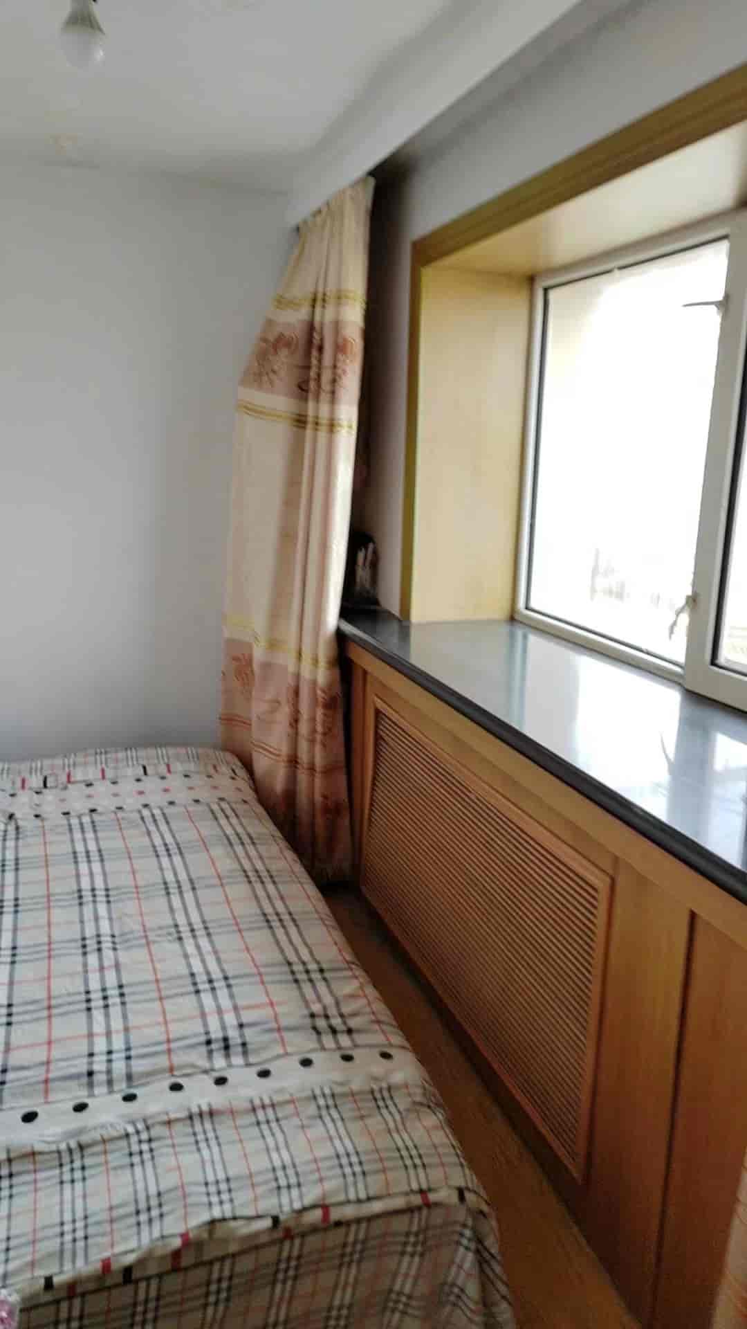 新街基金广超市旁 8楼，60.36平，13.8万