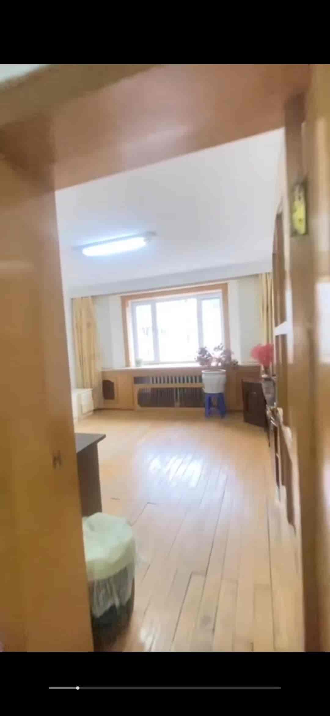 大世界振鹤小区 5楼 85平 两室一厅 18万