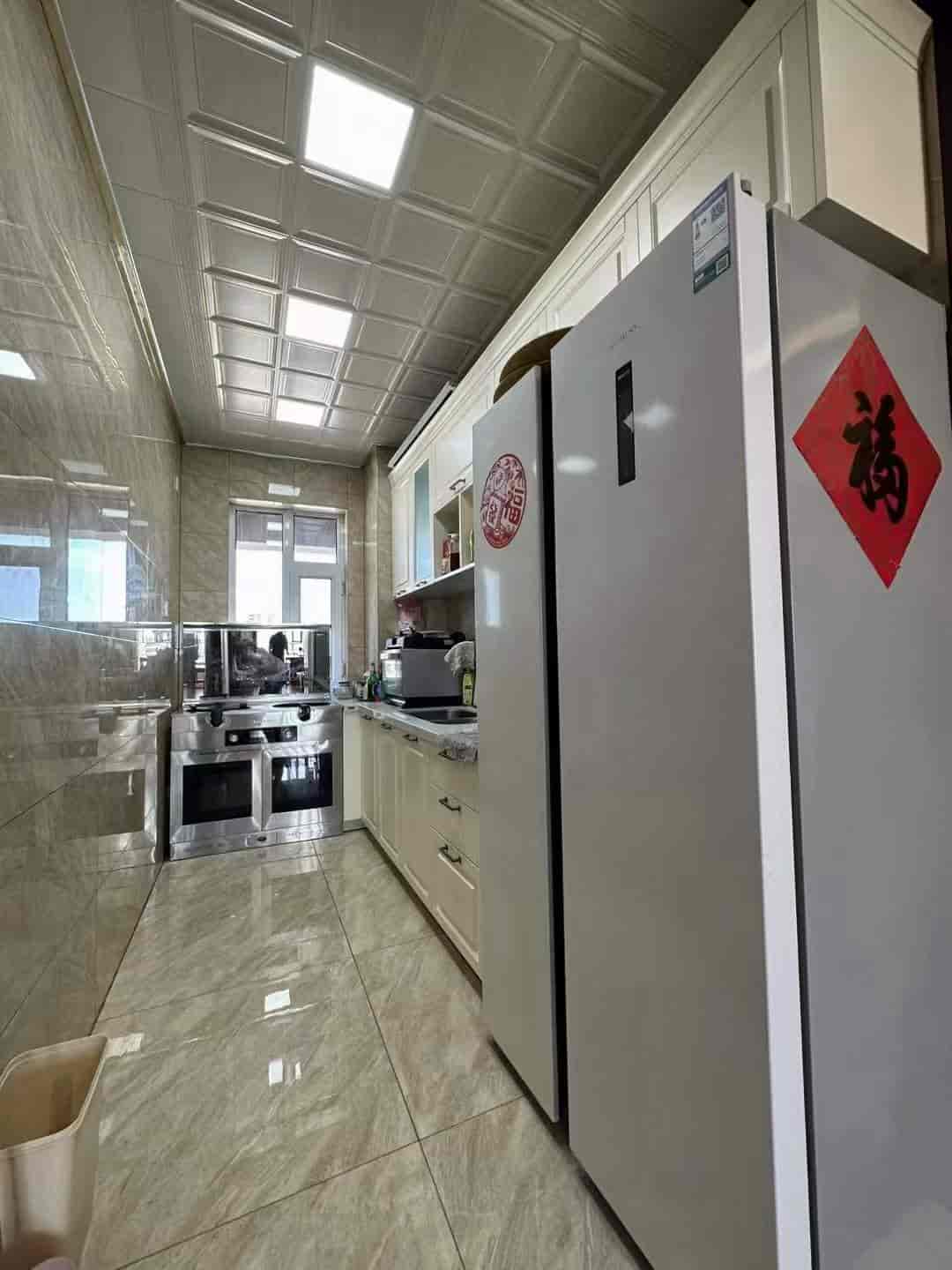 ​学府上苑  25楼100平，53.8万