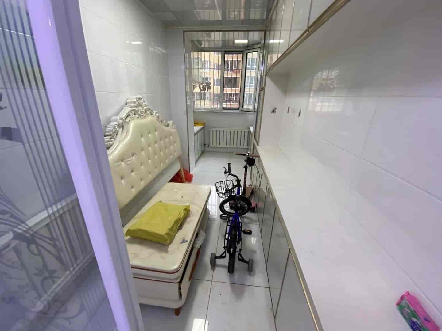 子佳国际，一楼位置佳86平17万拎包入住